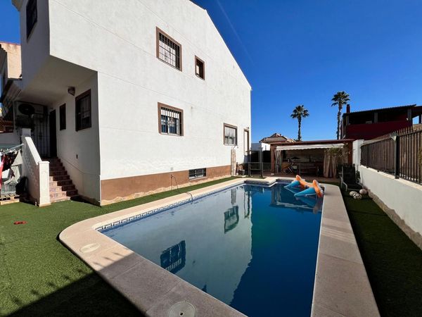 Casa/Chalet adosado En Venta