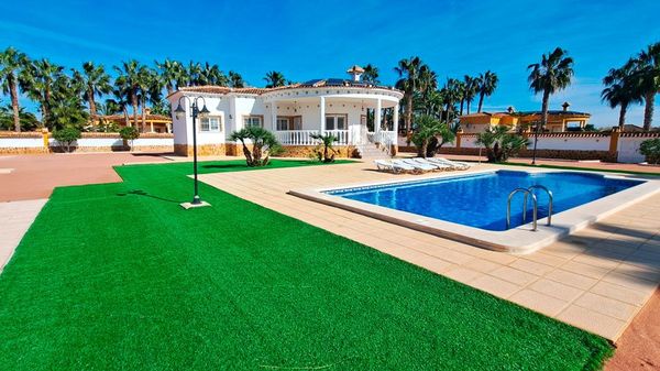 Casa/Chalet independiente En Venta